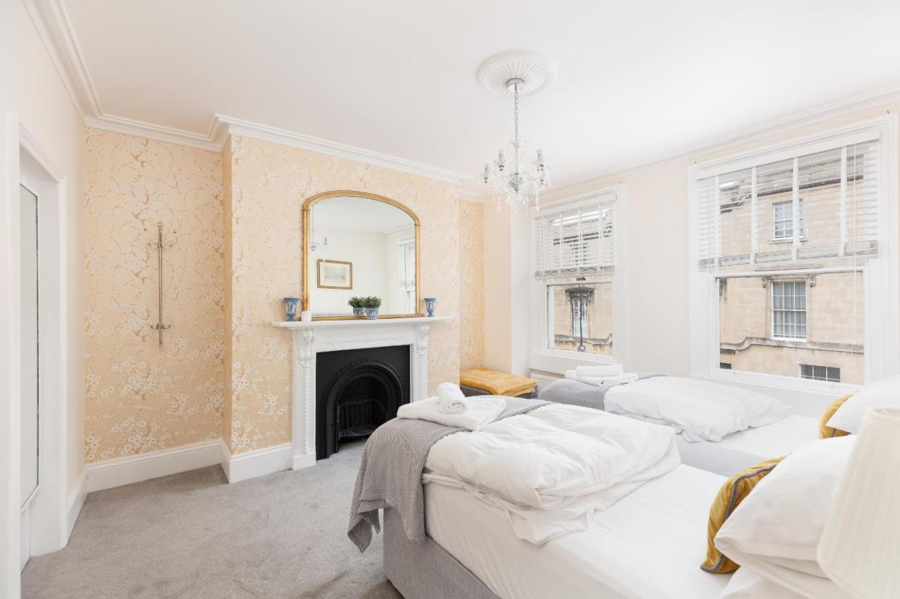 5 Bedroom Magnificent Georgian Townhouse- City Centre Бат Екстериор снимка