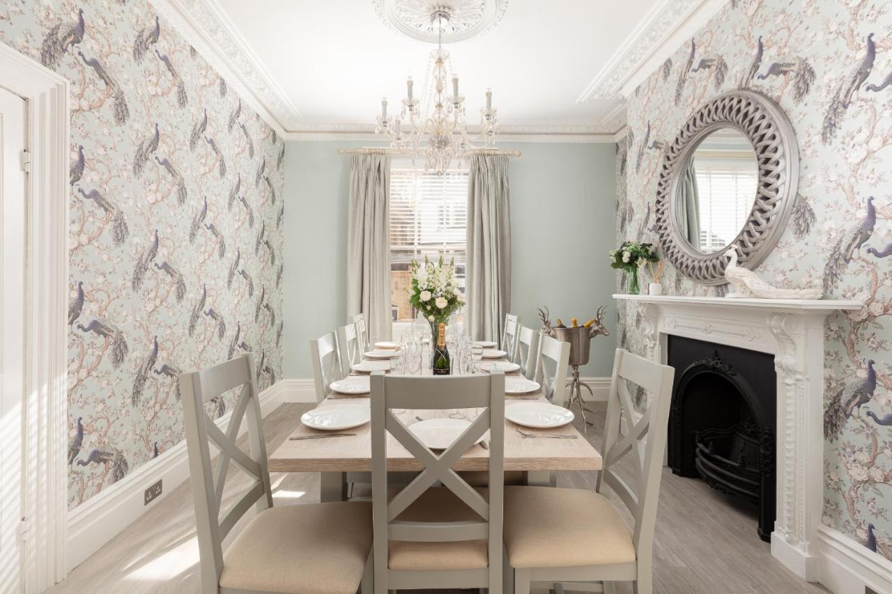 5 Bedroom Magnificent Georgian Townhouse- City Centre Бат Екстериор снимка